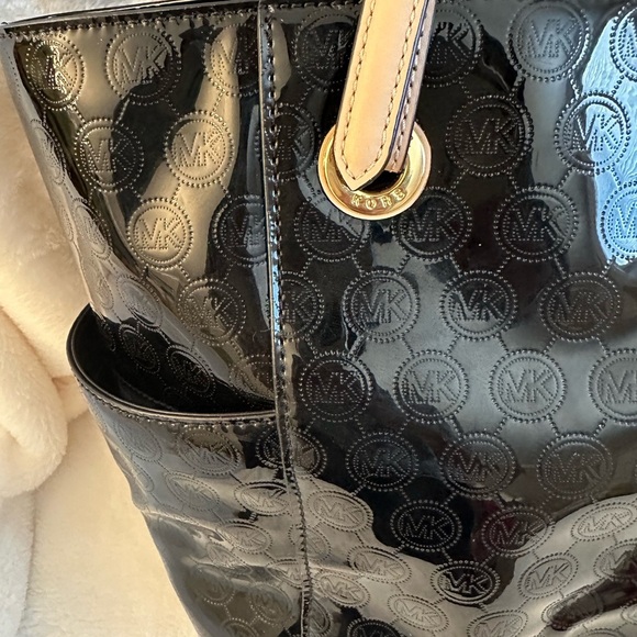 Michael Kors Glossy Black Tote with Gold Accents - Picture 4 of 10